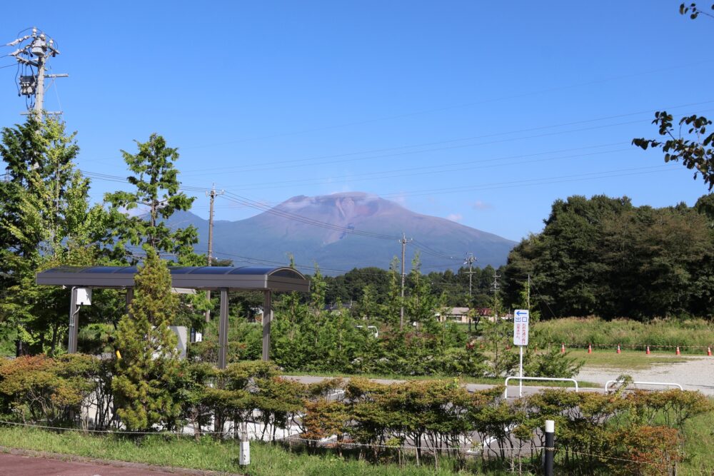 軽井沢発地市庭からみる浅間山