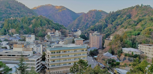 【2025年最新】有馬温泉の紅葉時期・見頃＆紅葉スポット近くの絶景宿7選