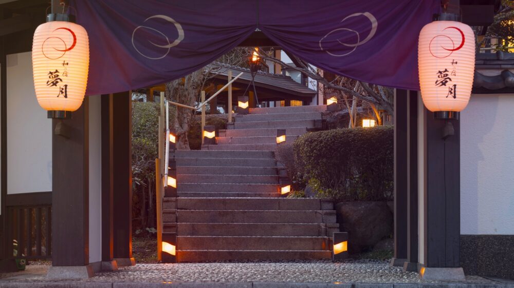 【別府温泉】日帰り温泉ランチ付きおすすめ7選|海が見える家族風呂や源泉掛け流し